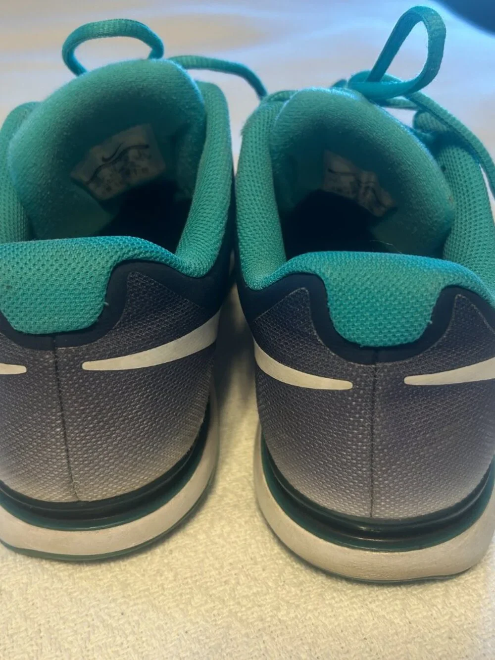 Nike Women's Size 11 Athletic Shoes - Picture 3 of 8